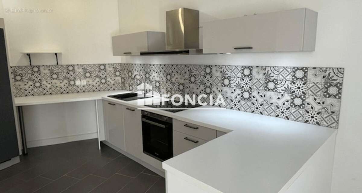 Coup de cœur assuré ! Superbe F2 en excellent état, proche gare, avec jardin privatif et parking - photo 2