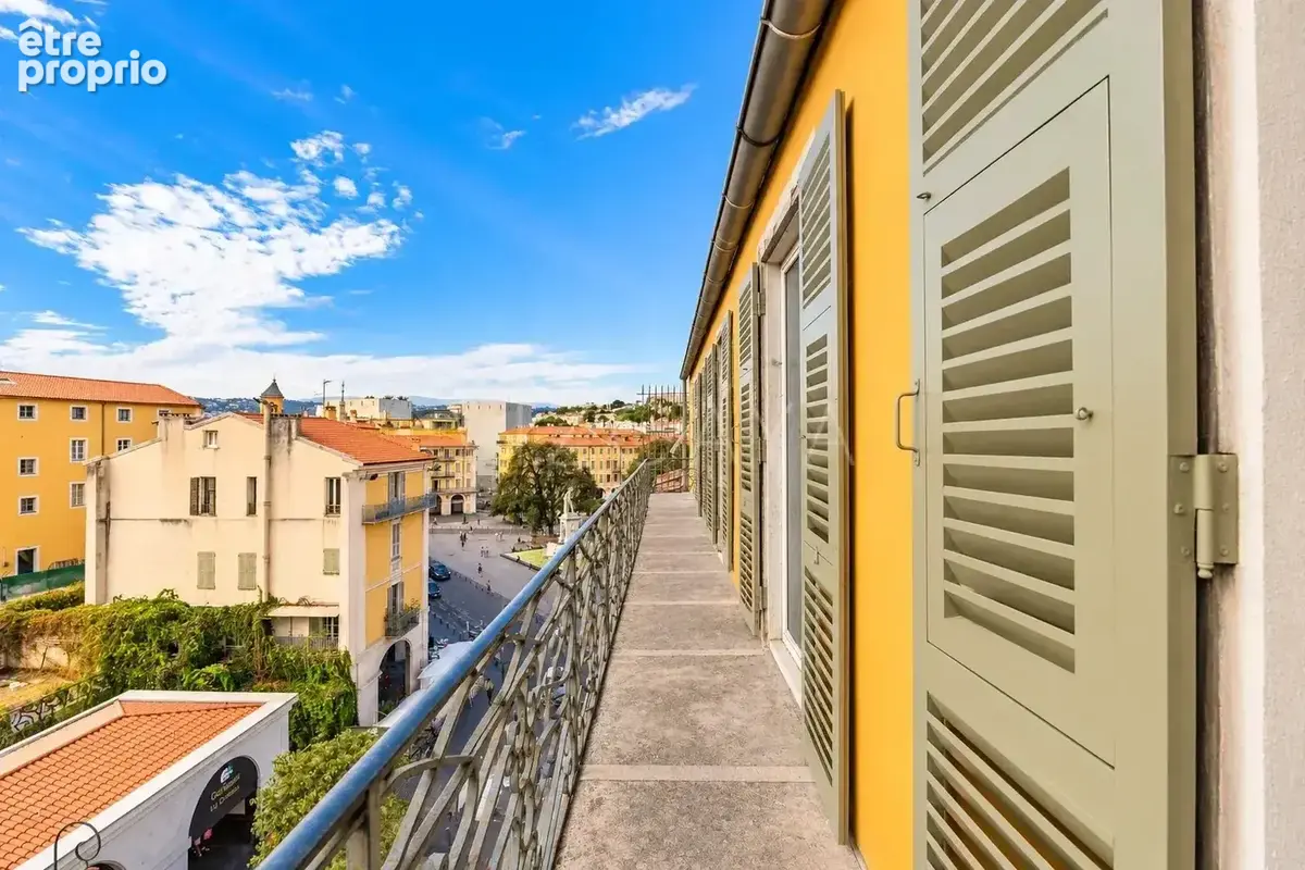 Nice port – place garibaldi dernier étage – vaste terrasse – 200 m² habitables - photo 5