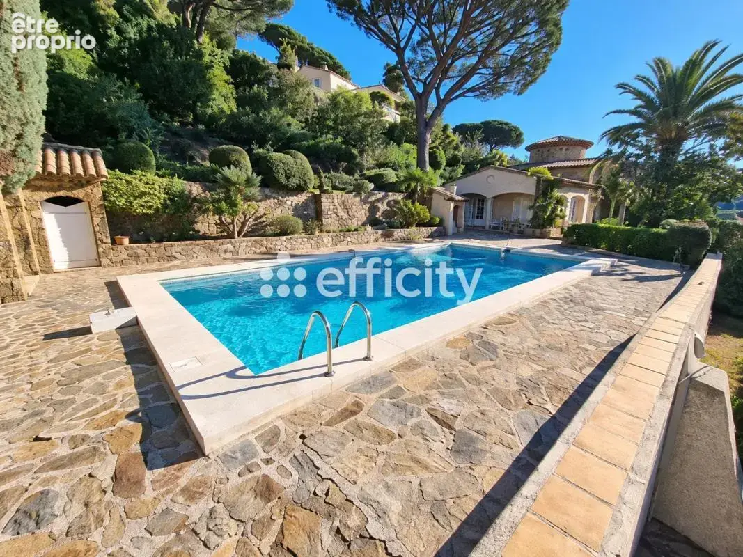 Maison 6 pièces 234 m² à vendre à Sainte-Maxime (83120) - photo 3