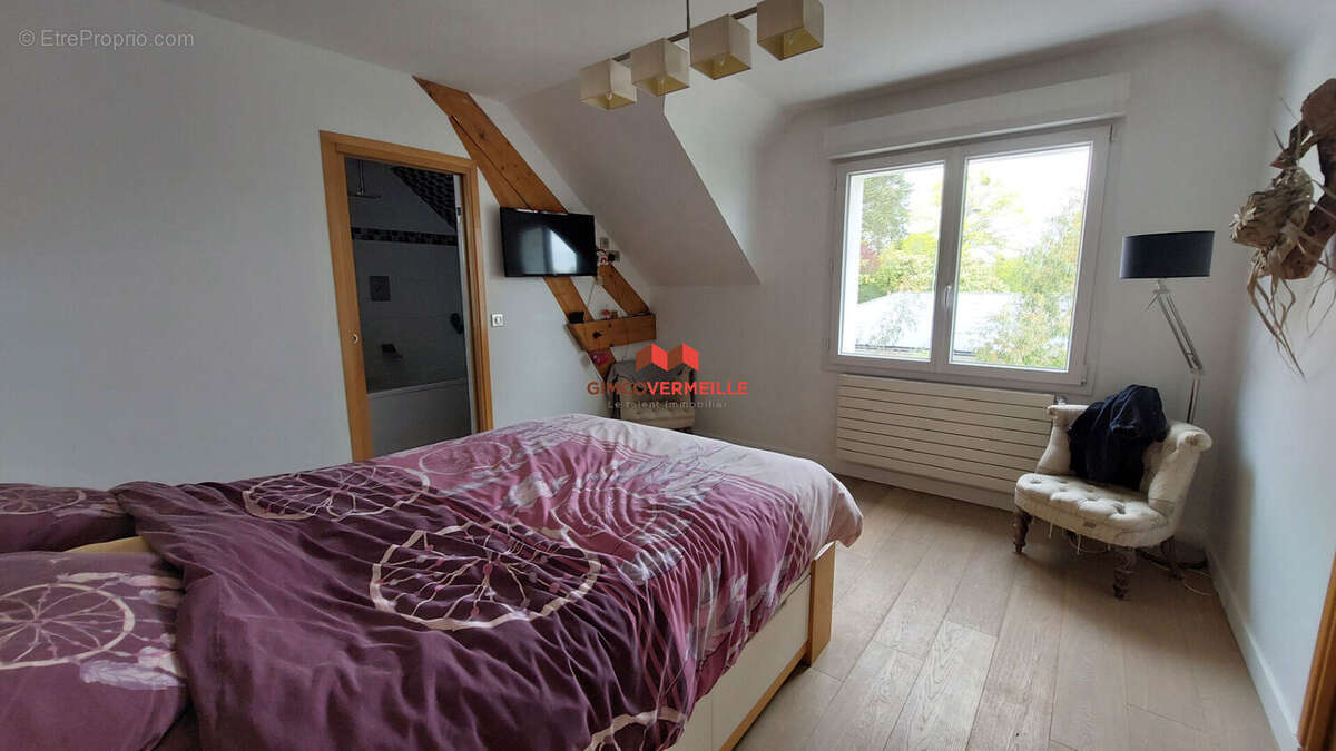 Maison à LA CELLE-SAINT-CLOUD