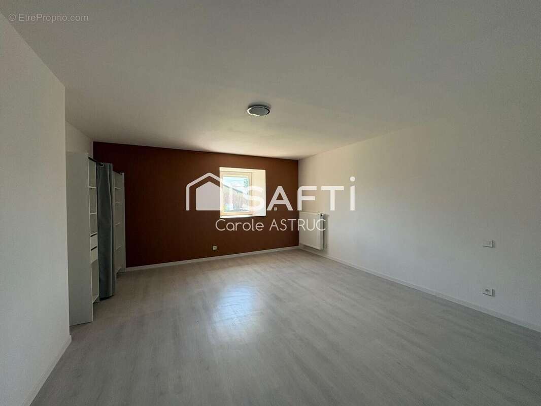 Maison 184 m² à Frasne  - photo 3