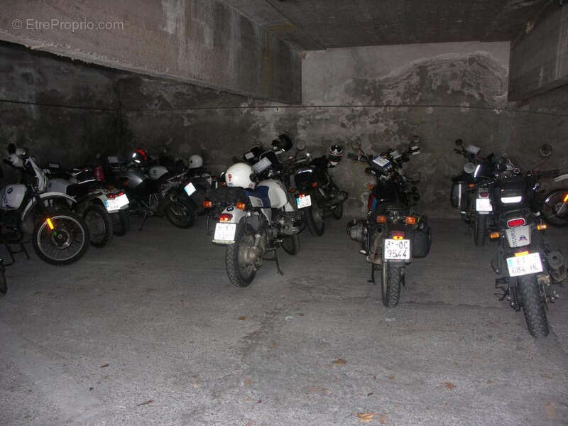 Commerce à MOUSTIERS-SAINTE-MARIE