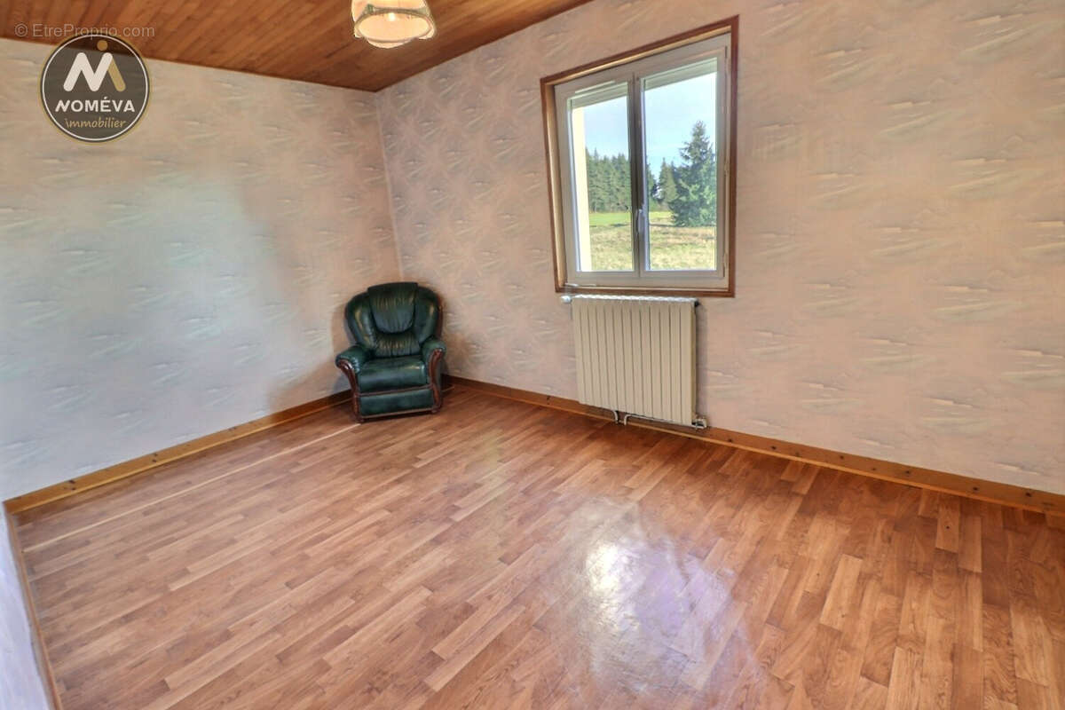 Maison à LAPTE