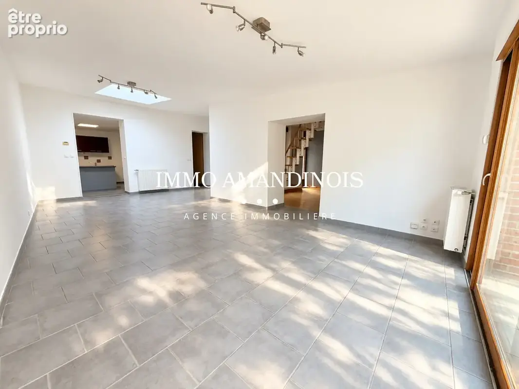 St Amand centre, rare maison de 185 m2, jardin et accès voiture arrière - photo 2