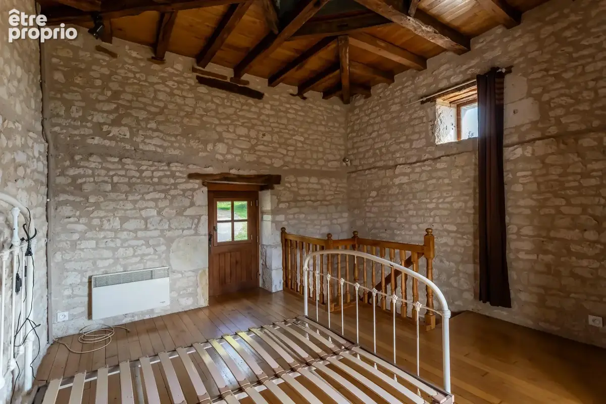 Maison de campagne avec pigeonnier attenant et dépendances - photo 24