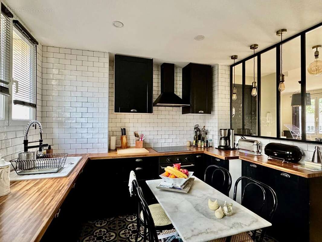 Appartement à BOIS-COLOMBES