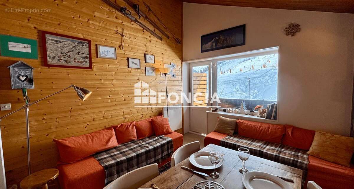 Appartement à LES ALLUES