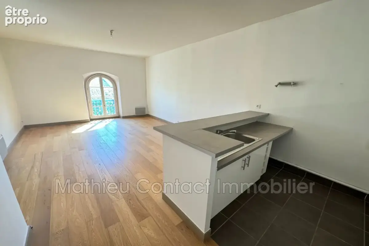 Appartement 75 m² à Nimes  - photo 2
