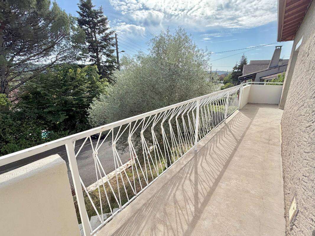Cahors 46000 Maison 4 chambres sur 500 m² de terrain proche centre ville - photo 3