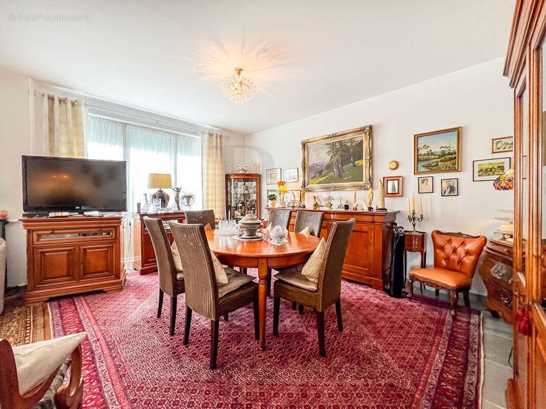 Maison à CONDE-SUR-NOIREAU