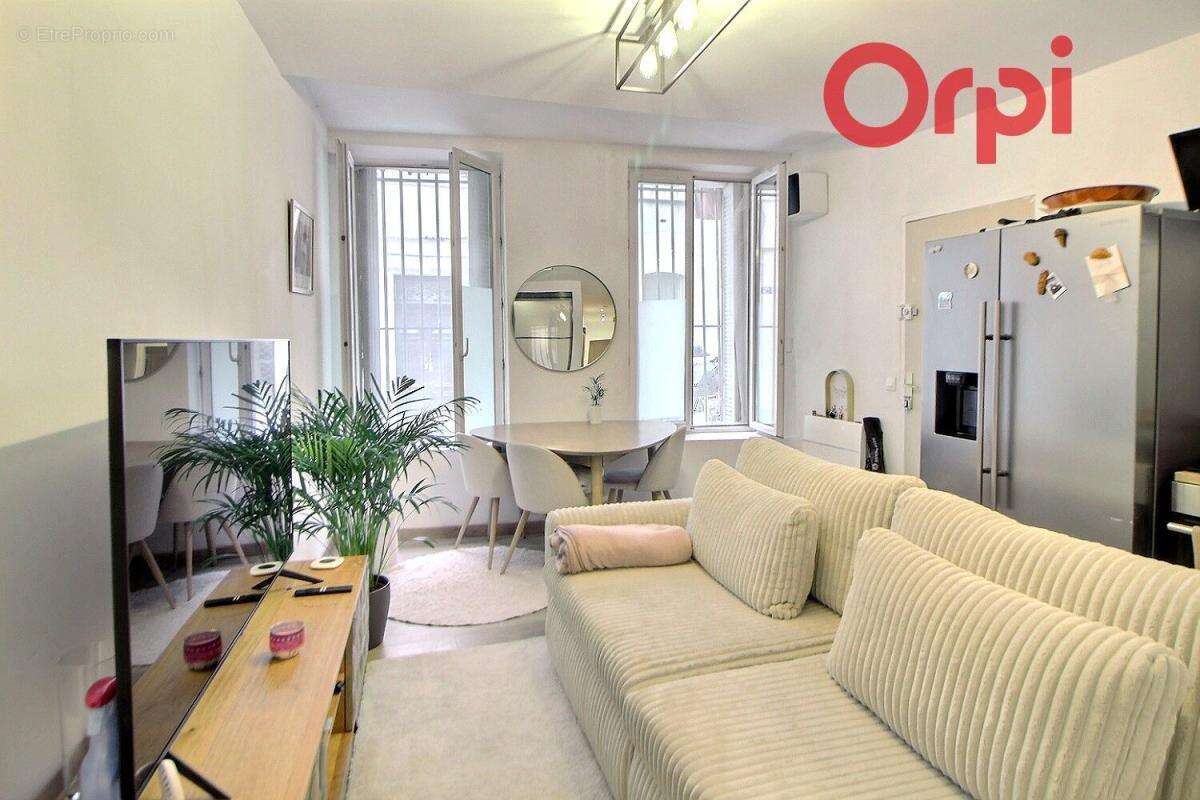 Appartement à MARSEILLE-2E