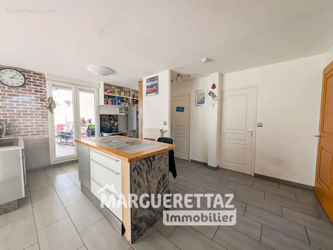 Appartement à MARIGNIER
