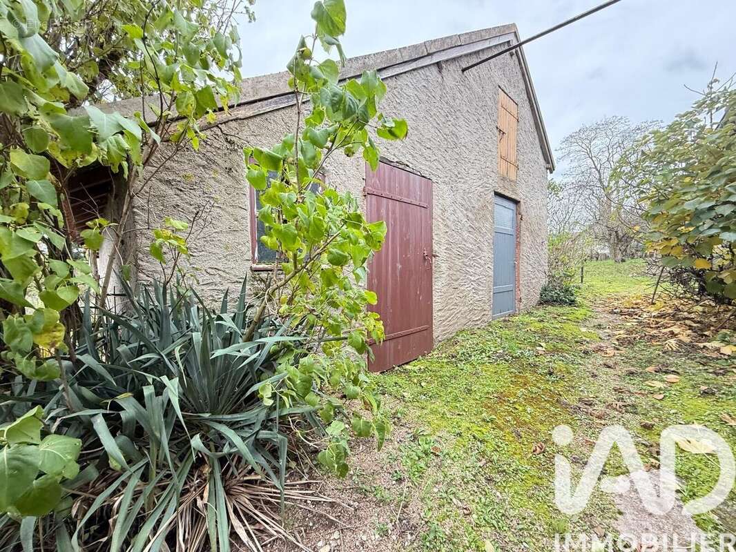 Photo 2 - Maison à NEUILLY-EN-DONJON