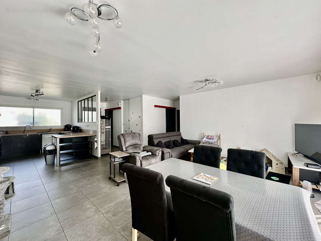 Maison à VILLASAVARY