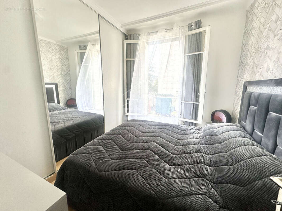 Appartement à SARTROUVILLE