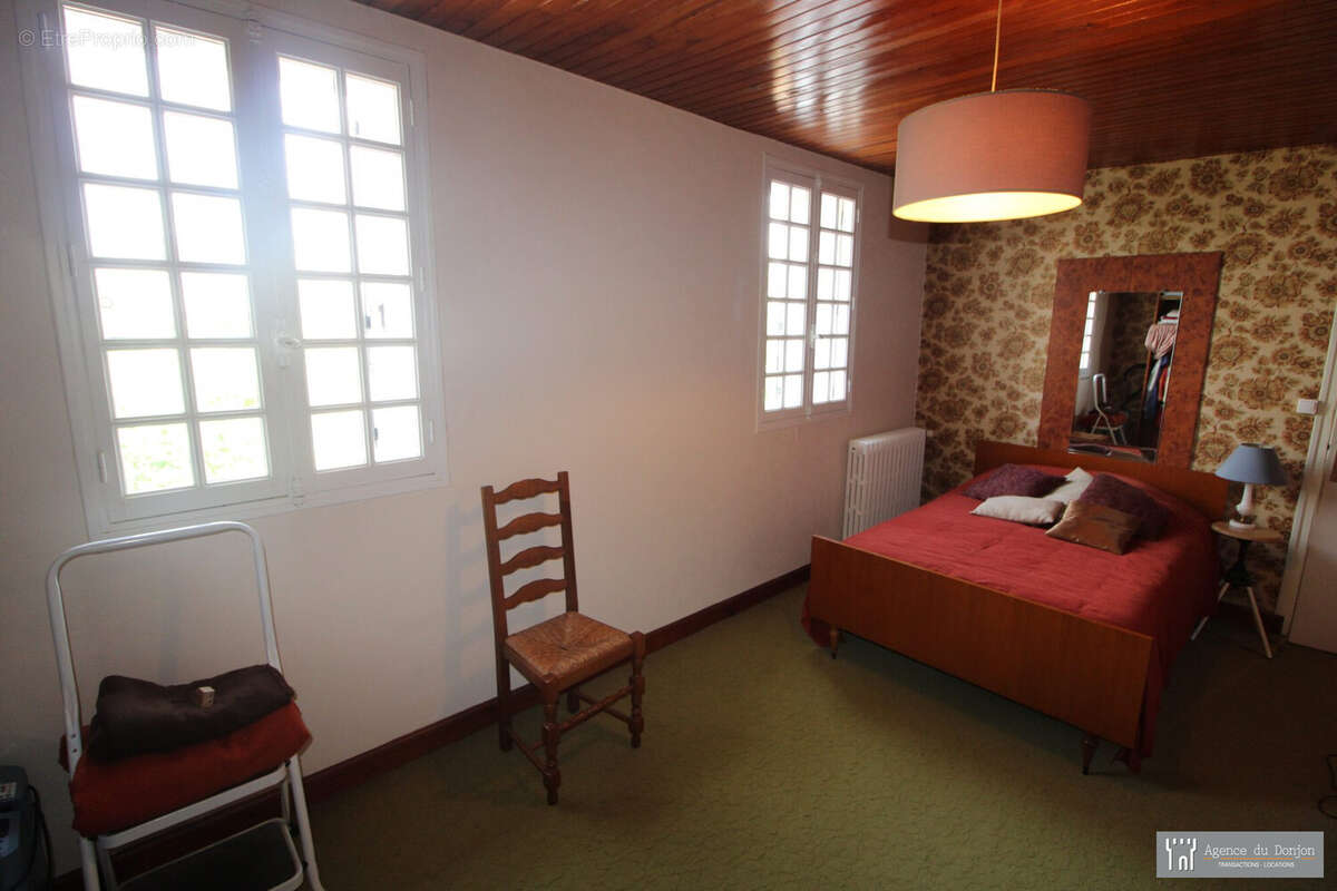 Maison à BOUGNEAU