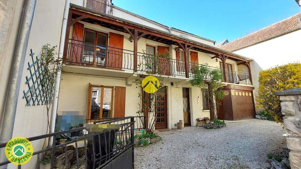 Maison à ANCY-LE-FRANC