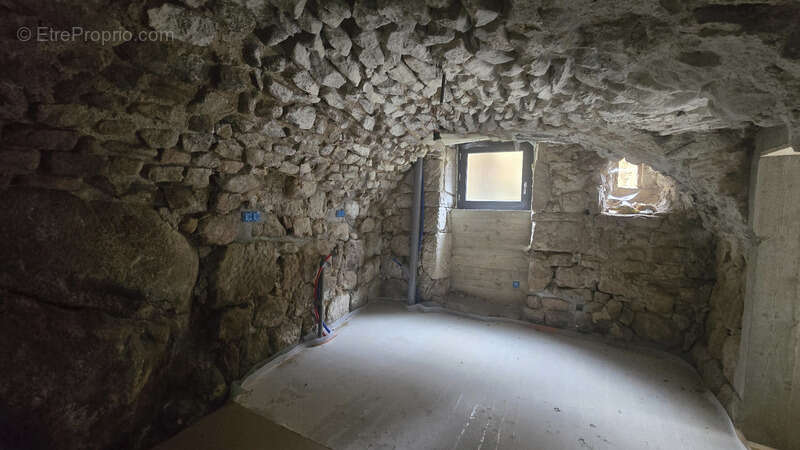 Maison à SAINT-MAURICE-EN-CHALENCON