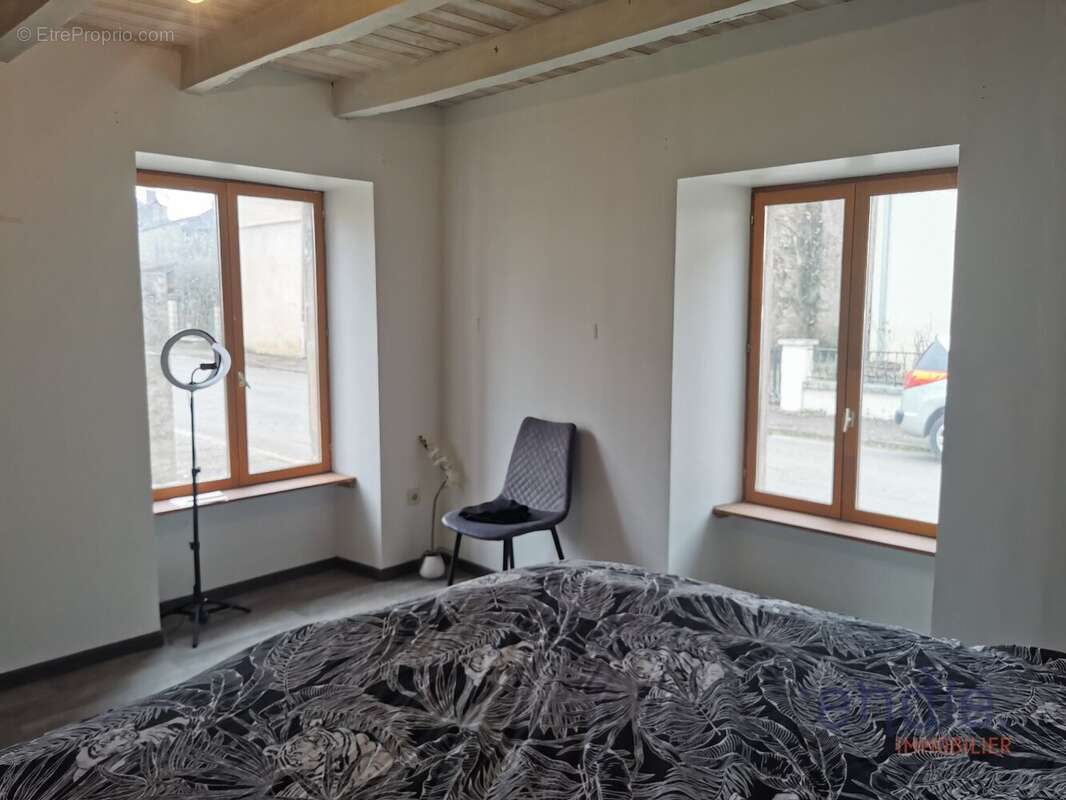 Maison à SOING-CUBRY-CHARENTENAY