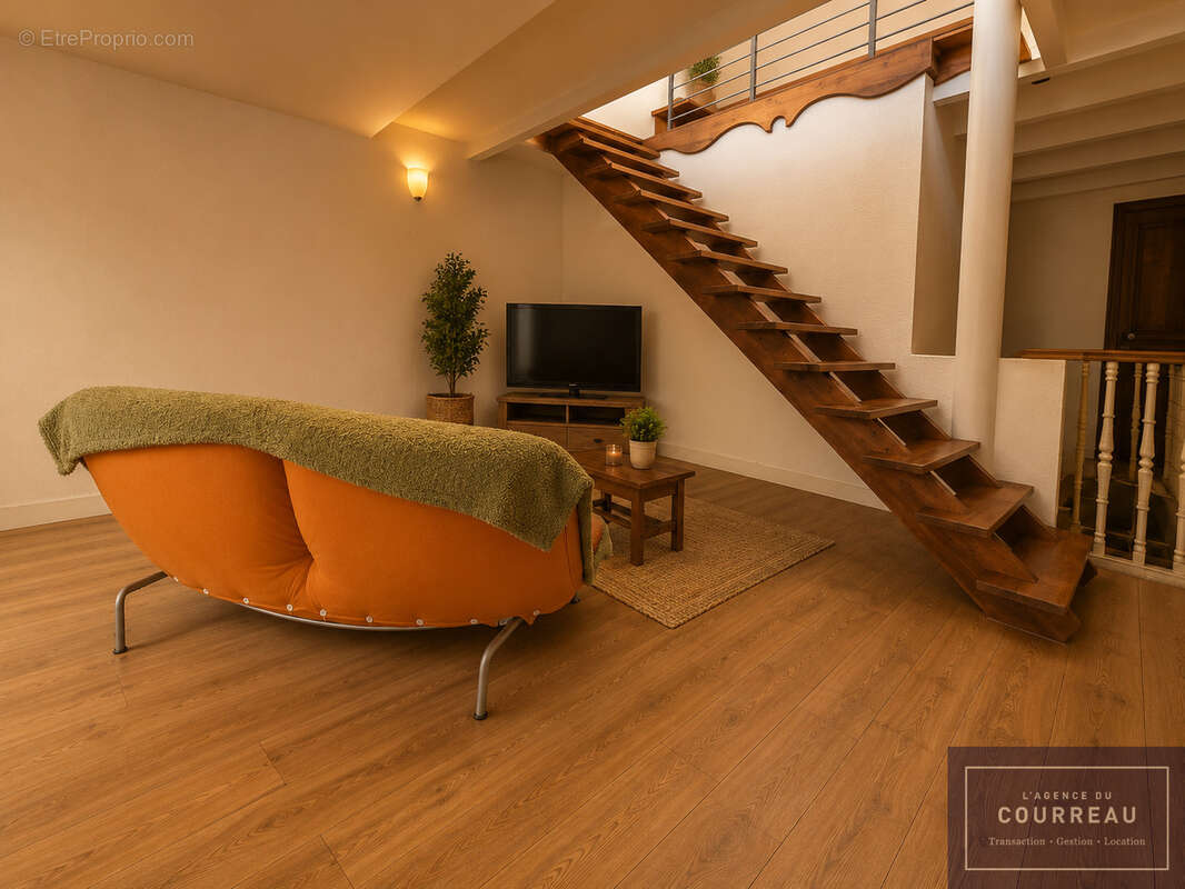 Fabrègues   Superbe maison vigneronne de 280 m2 avec jardin - photo 13