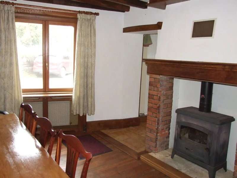 Maison à LA CHAPELLE-MONTBRANDEIX