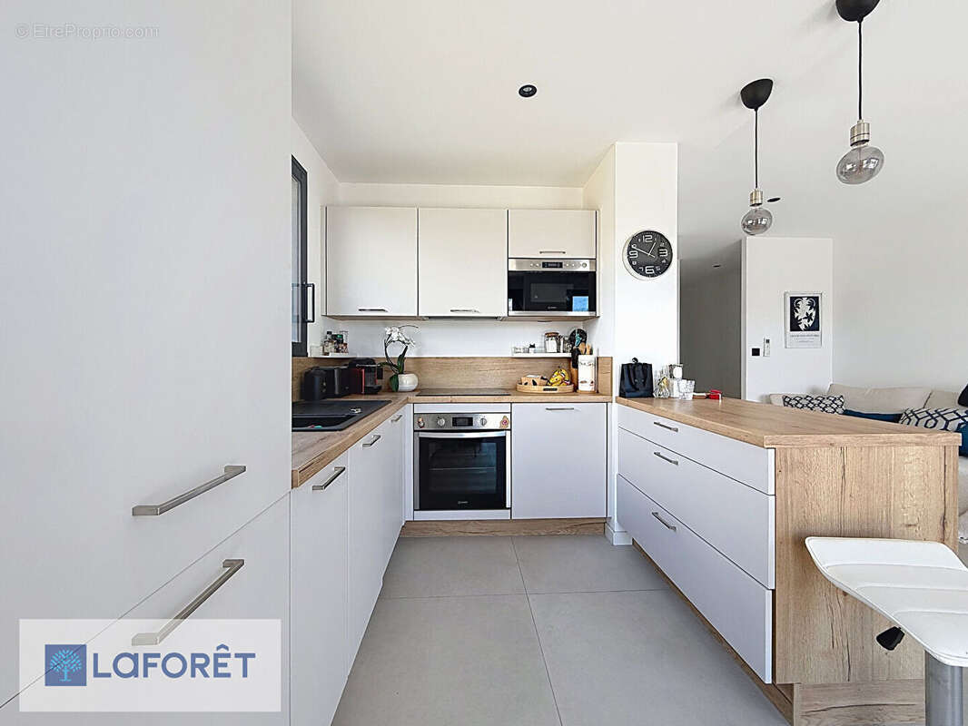 Appartement à SIX-FOURS-LES-PLAGES