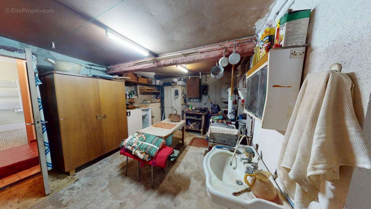 Maison à SENS-BEAUJEU