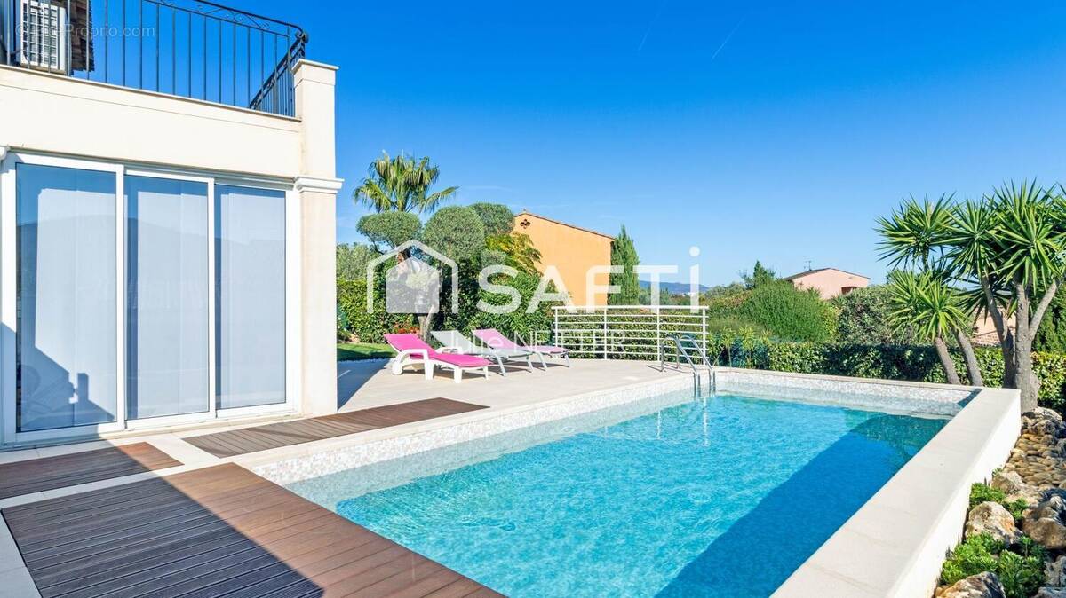 Photo 1 - Maison à ROQUEBRUNE-SUR-ARGENS