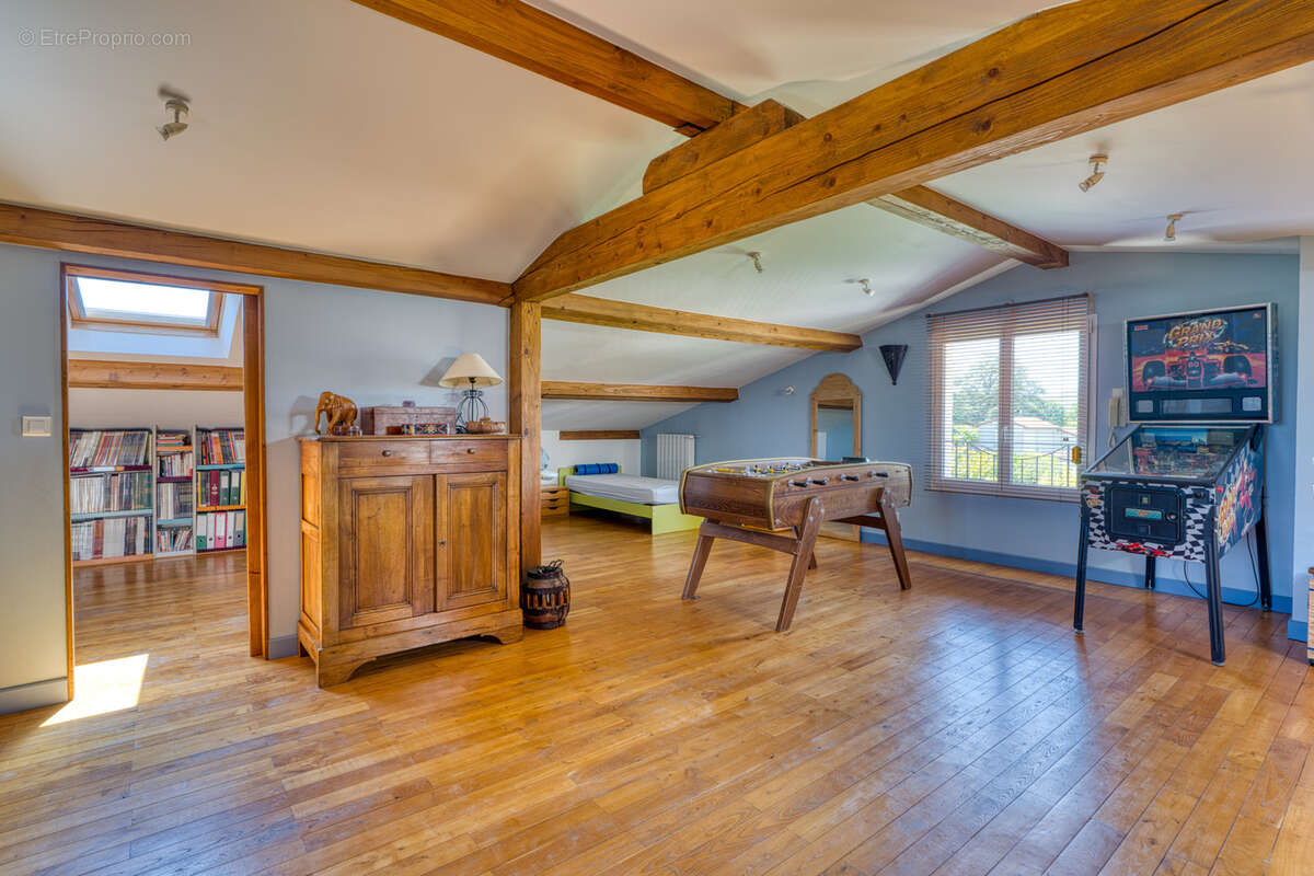 Grande maison familiale 7 chambres - Chaponost cœur de village - photo 15