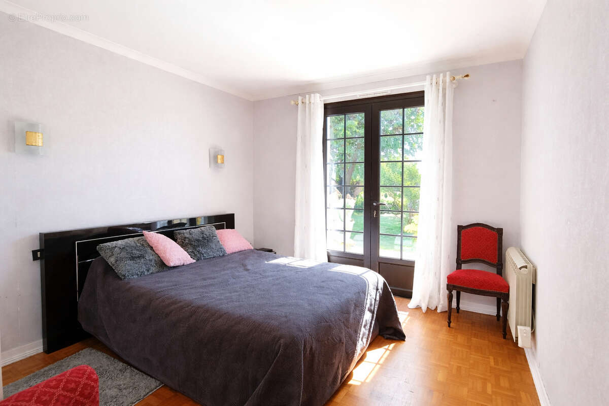 Maison 6 pièces 140 m² Les Métairies - photo 9