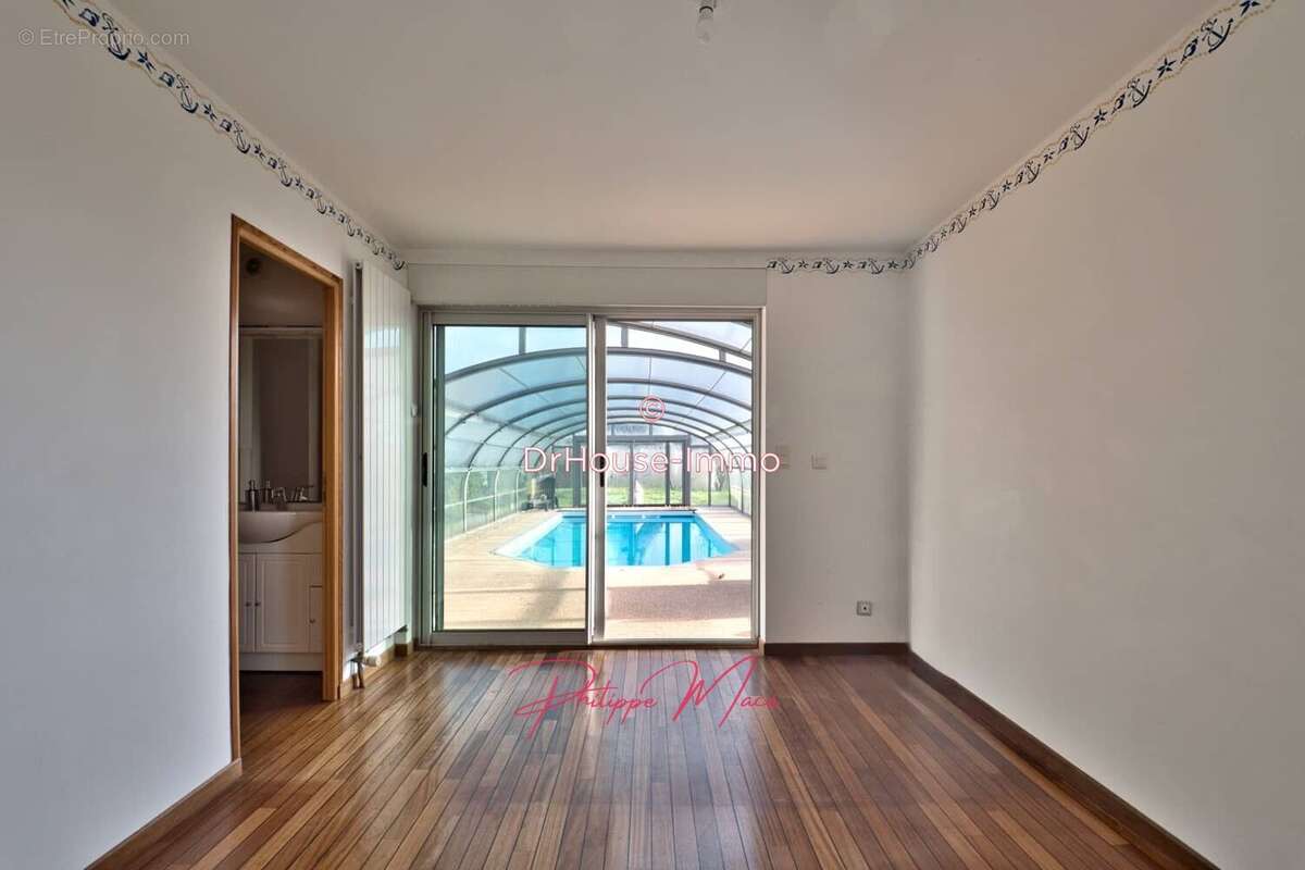 Maison à AUZOUVILLE-SUR-RY