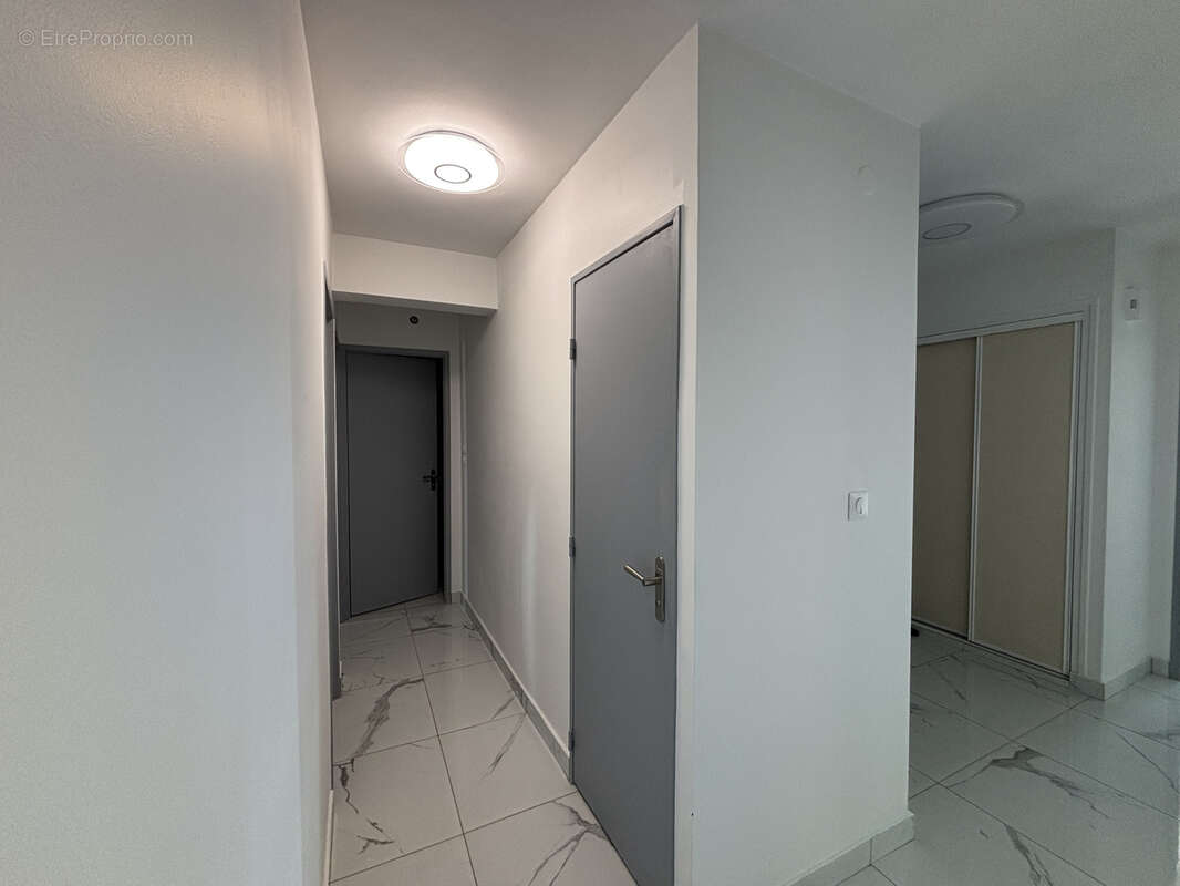 Appartement à LUNEL