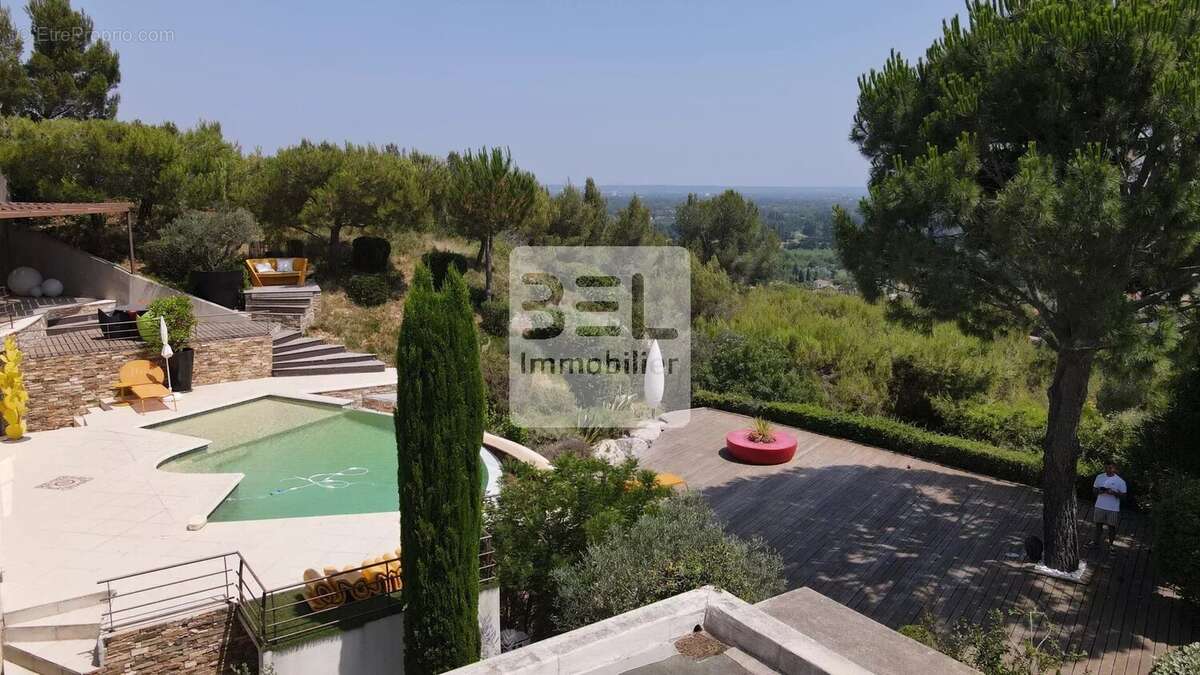 Maison à VILLENEUVE-LES-AVIGNON