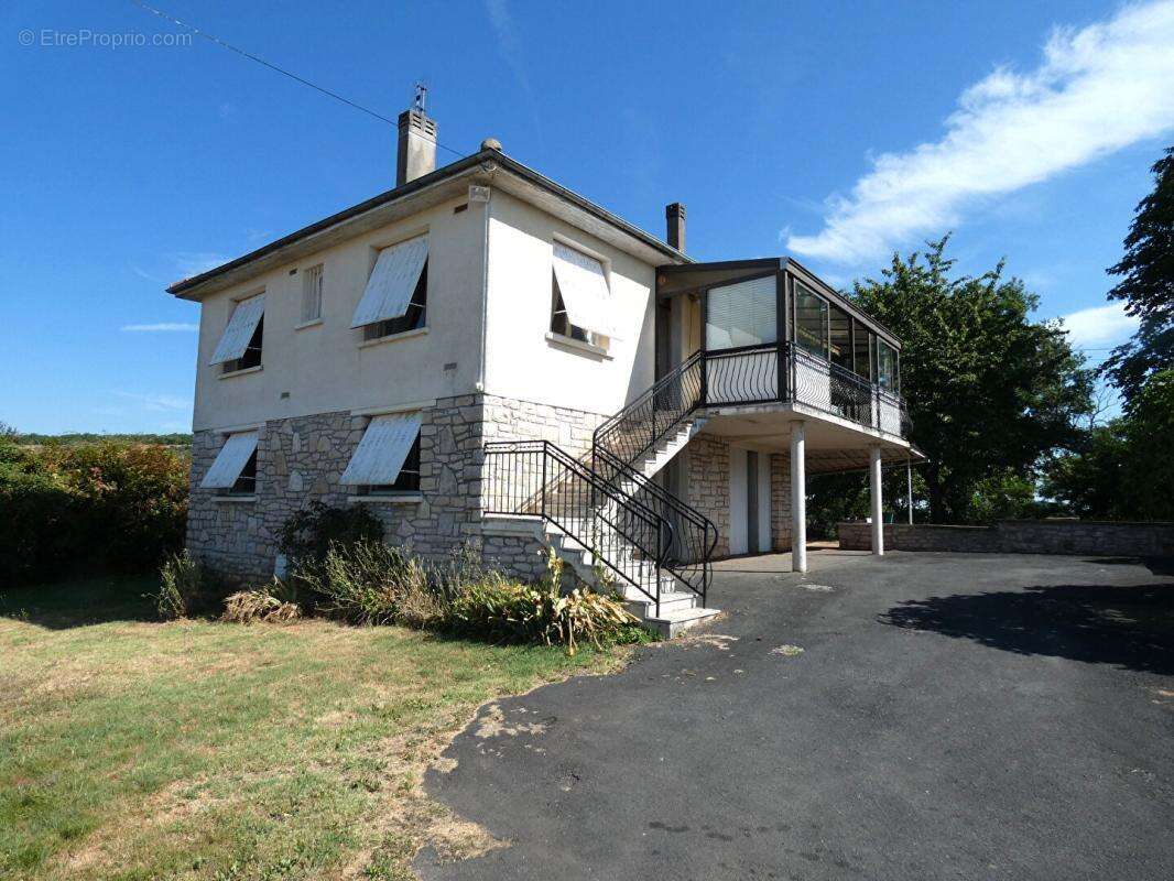 Maison 145 m2 / 2 appts / grange / terrain avec vue 3142m² - photo 2
