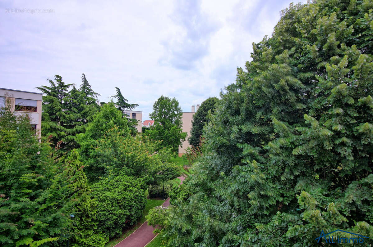 Appartement à CHENNEVIERES-SUR-MARNE