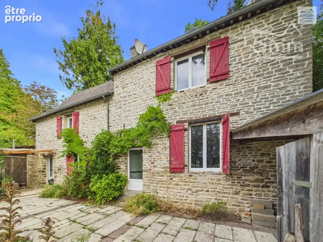 Photo Maison à Bourg-Des-Comptes au prix de 129 000€