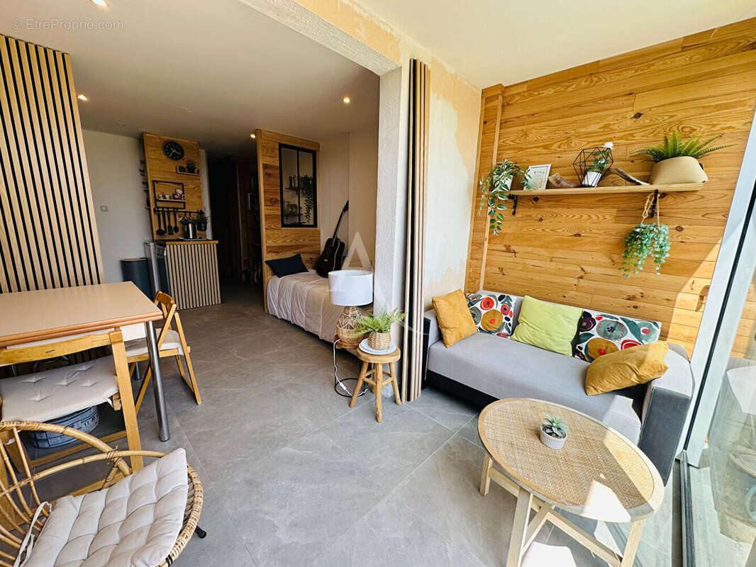 Appartement à CARQUEIRANNE