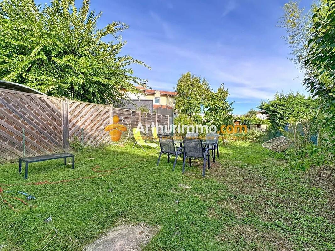 Maison à L&#039;ISLE-D&#039;ABEAU