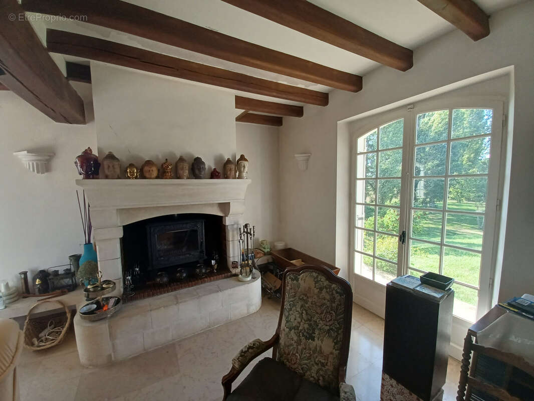 Maison à SAINT-MARTIN-DES-CHAMPS