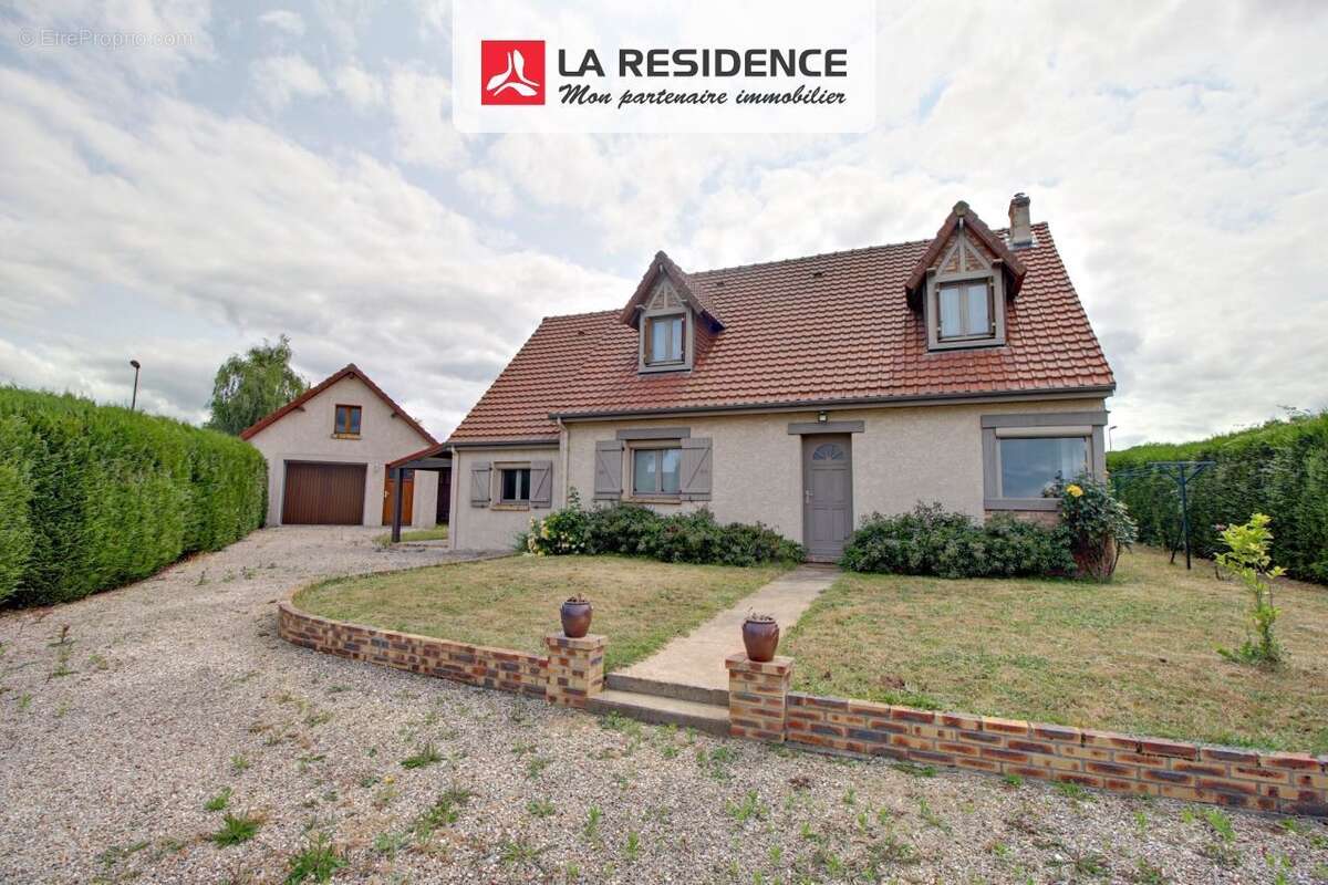 Maison à VILLERS-SUR-LE-ROULE