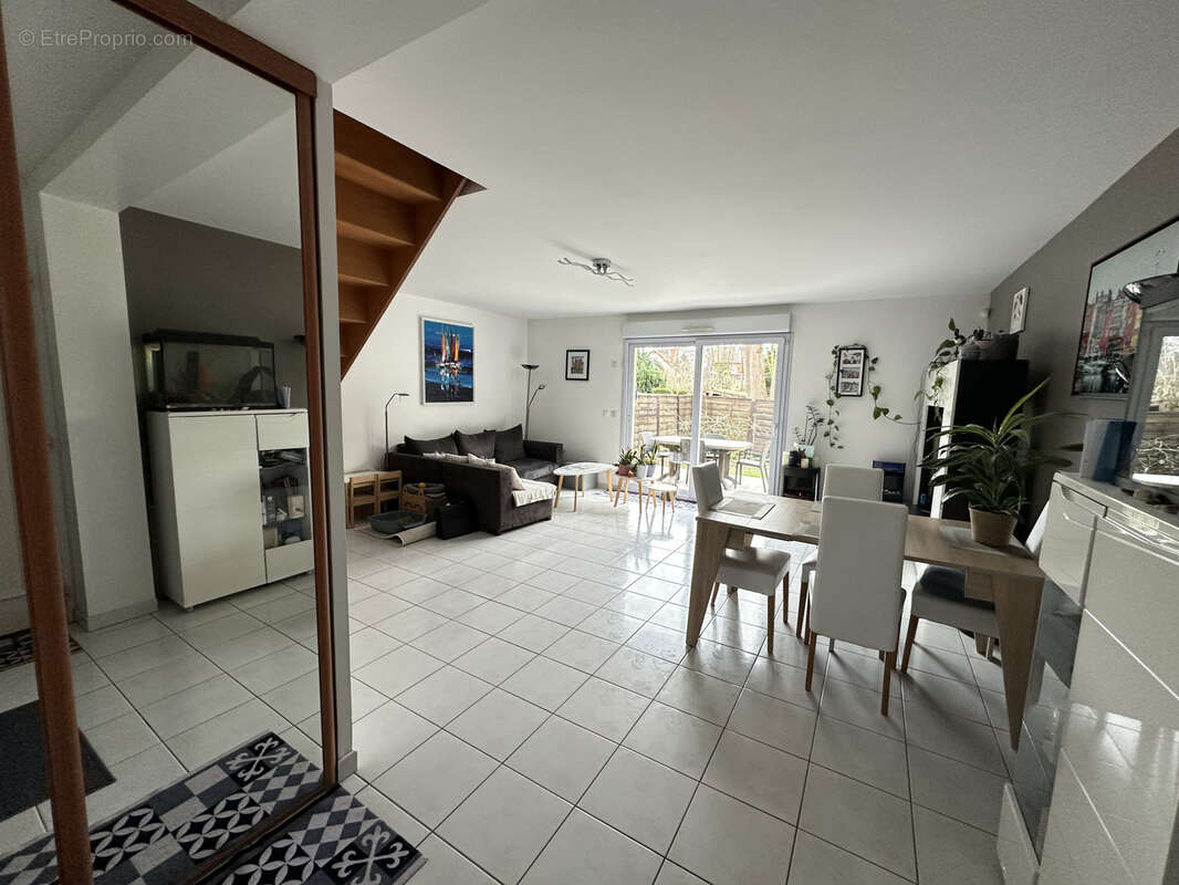 Maison à BROU-SUR-CHANTEREINE