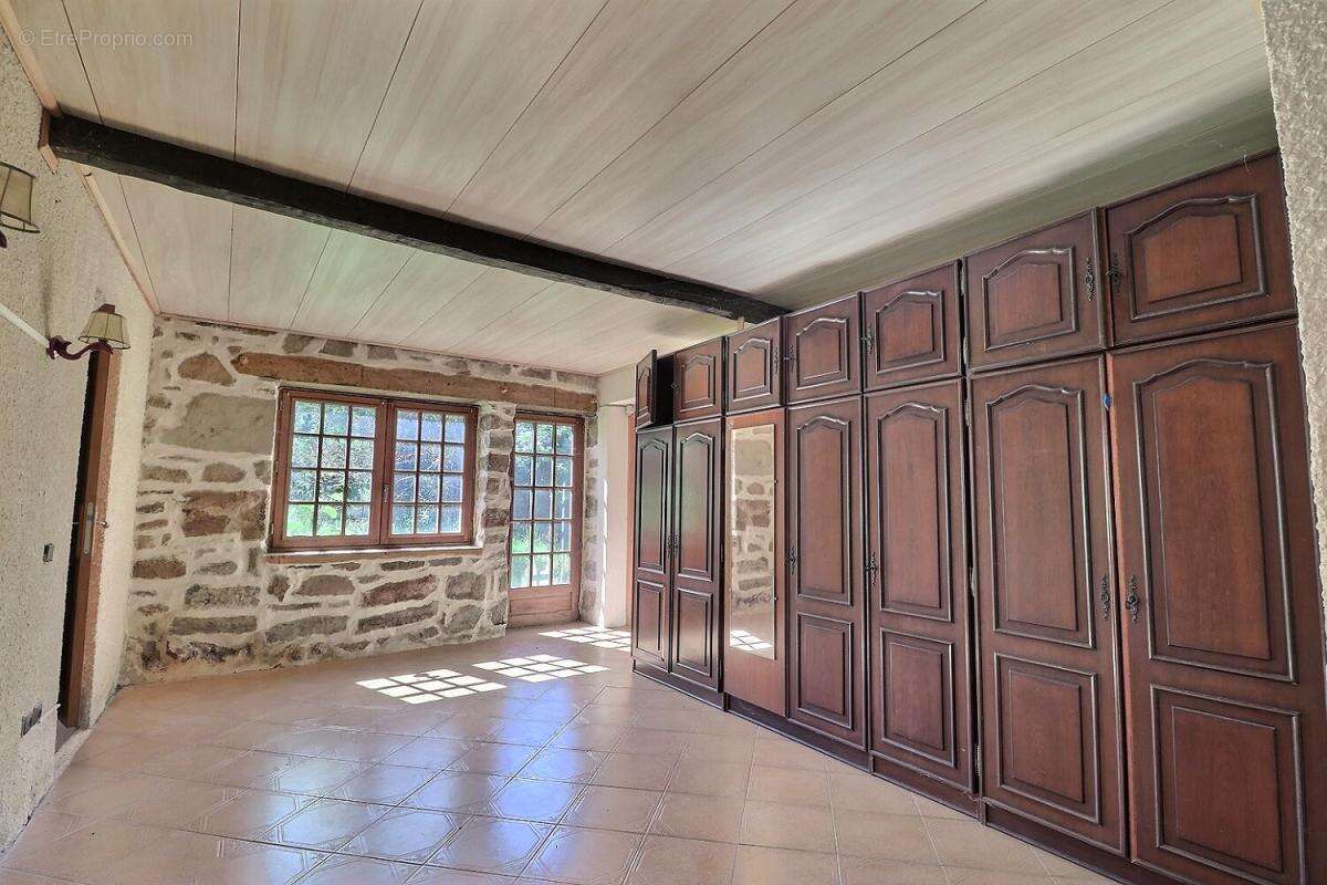 Maison à CLUNY