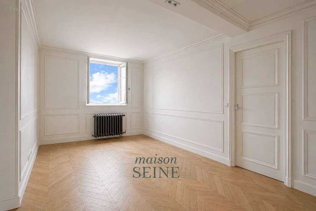 Appartement à NEUILLY-SUR-SEINE