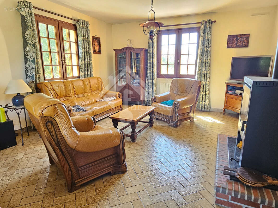 Maison élevée sur sous-sol - Saint Léon - photo 9