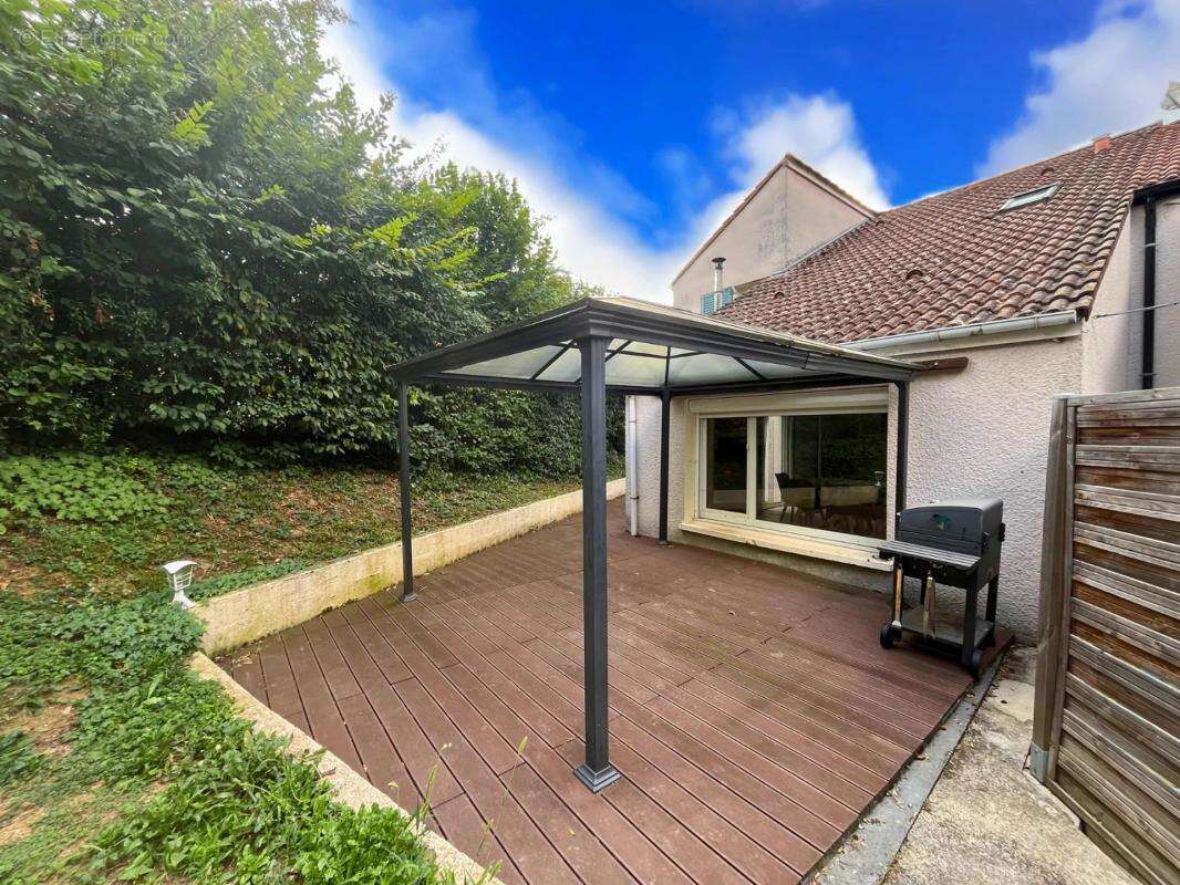 Maison à VILLEFONTAINE