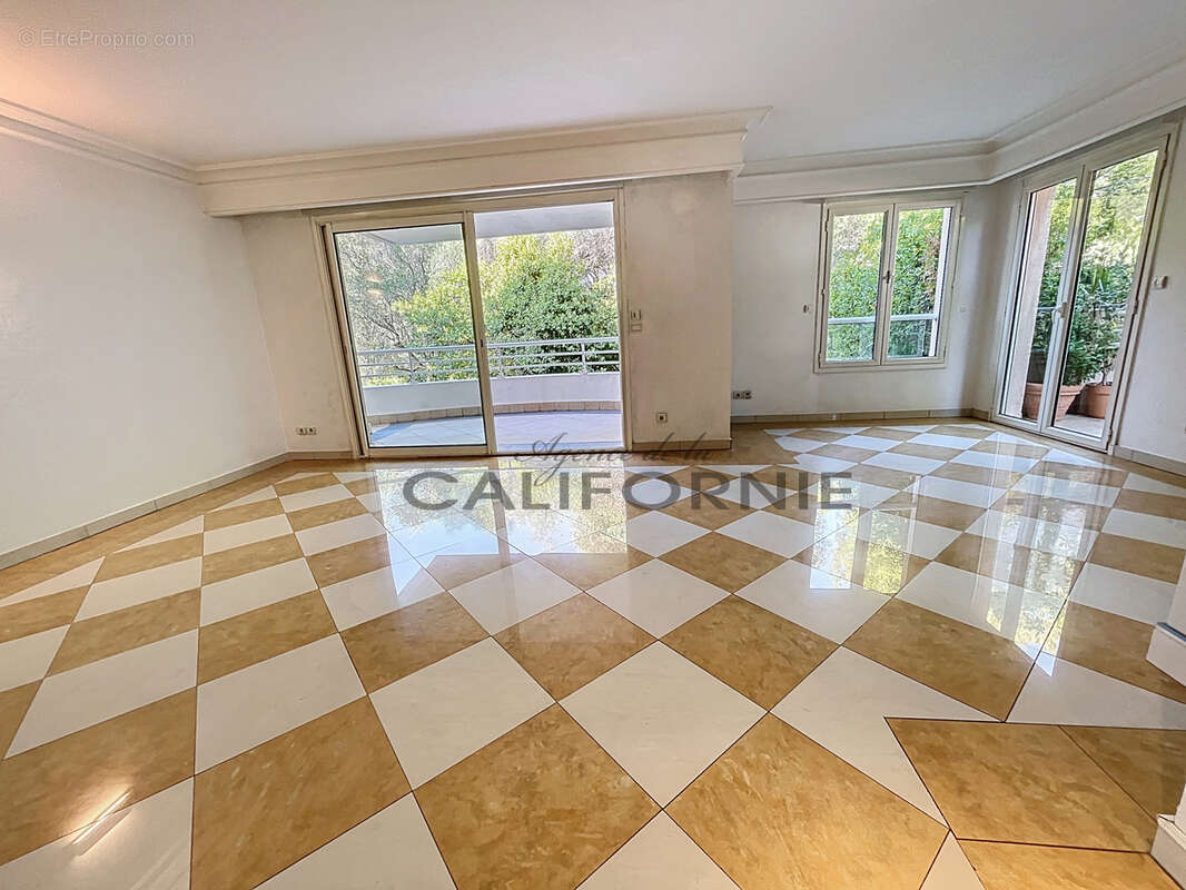Appartement à CANNES