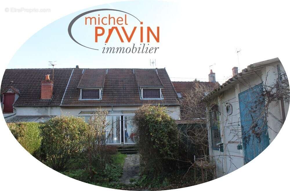 Maison à LA GUERCHE-SUR-L'AUBOIS