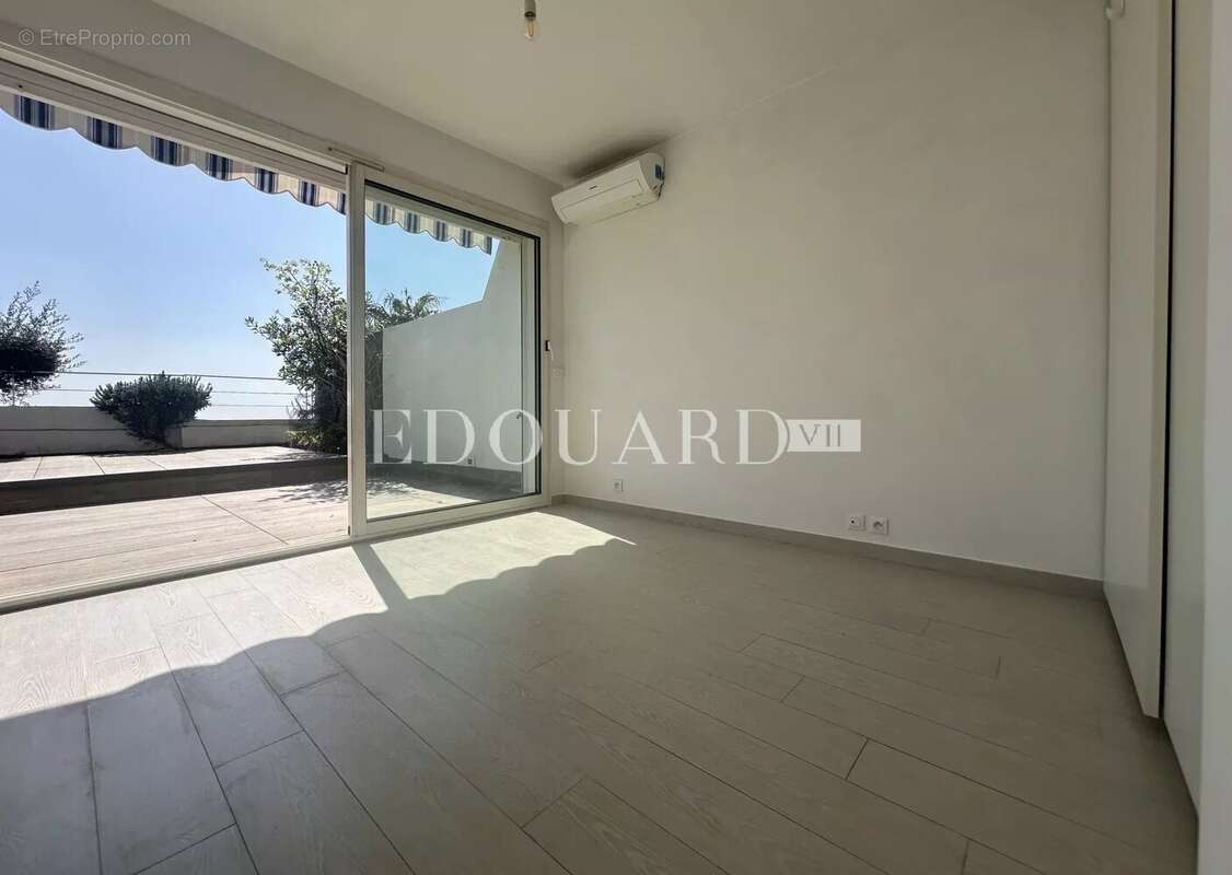 Appartement à ROQUEBRUNE-CAP-MARTIN