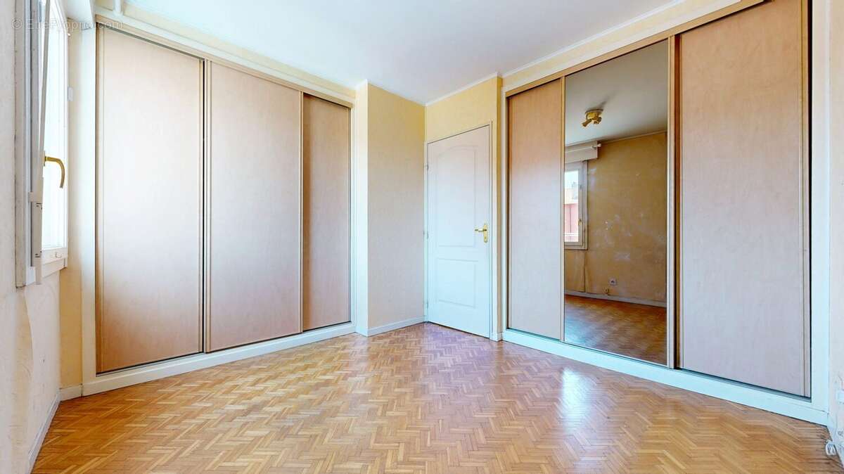 Appartement 70 m² à Villeurbanne  - photo 8