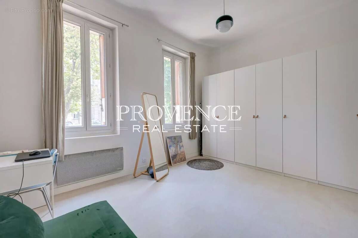 Appartement à MARSEILLE-5E